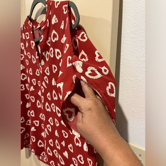 ❤️🤍 SHEIN heart print off shoulder notch collar blouse. Size large. Used once. - Picture 8 of 8